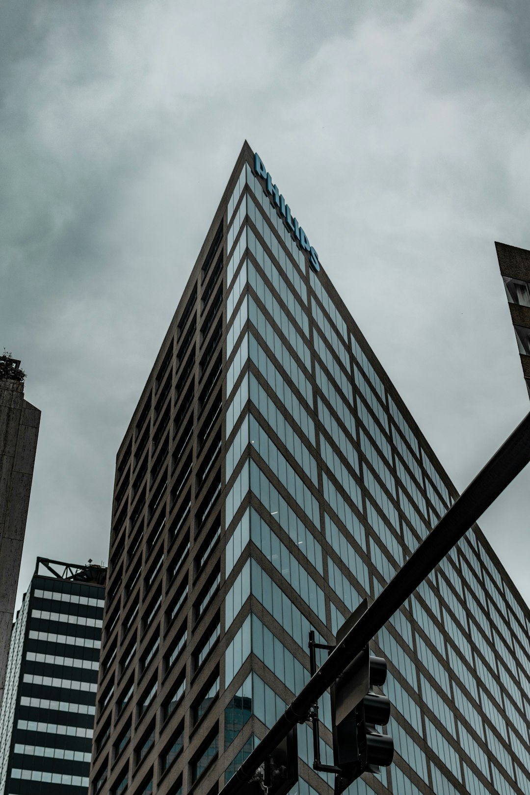 curtain-wall-glass-building-during-daytime-9la2s-v-dl8